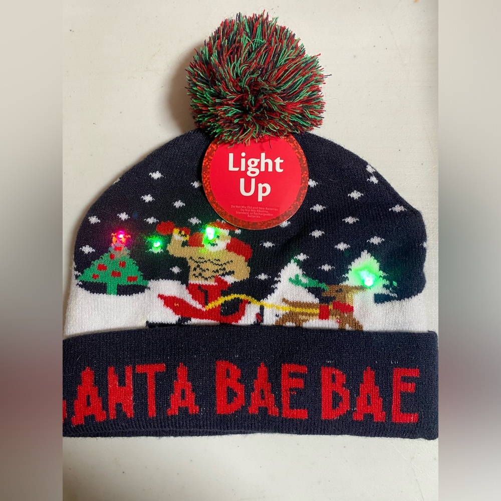 Ugly Christmas hat, lights up new with tags (a113)